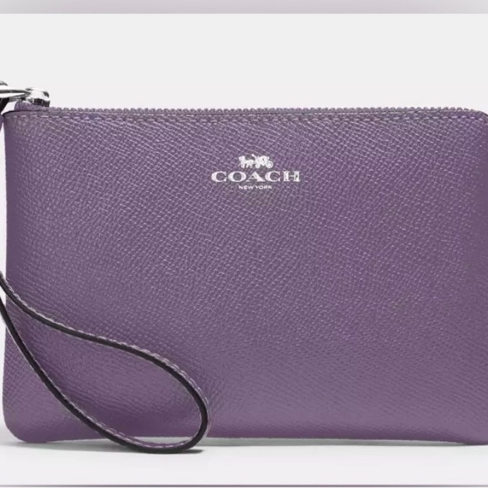 Coach corner zip wristlet New with Tags